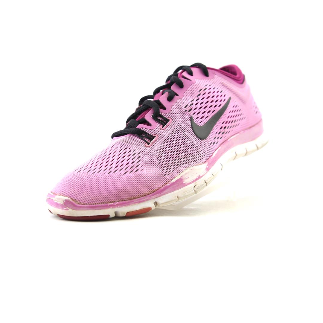 NIKE FREE TR FIT 4