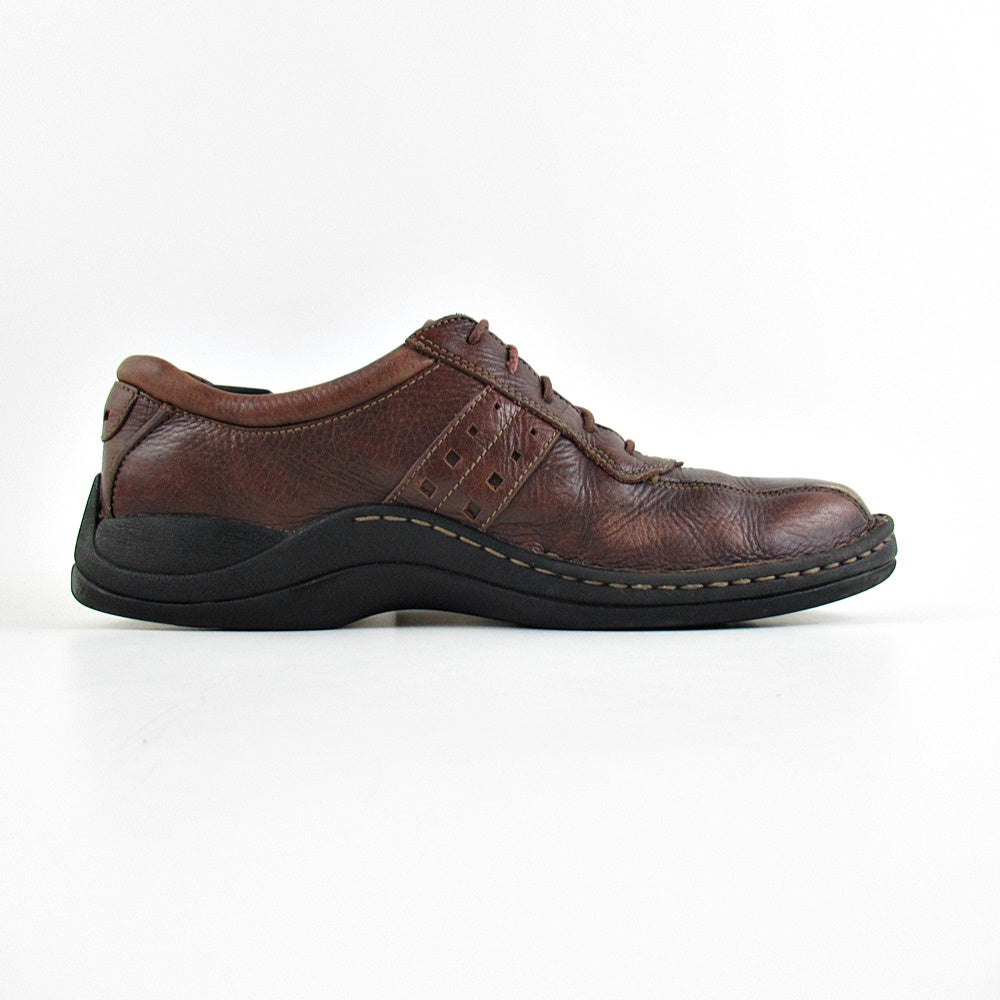 CLARKS Leather - Khazanay