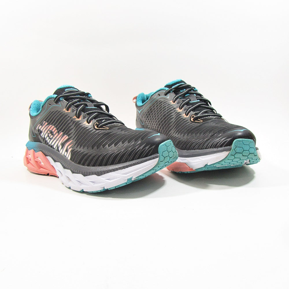 HOKA One One - Khazanay