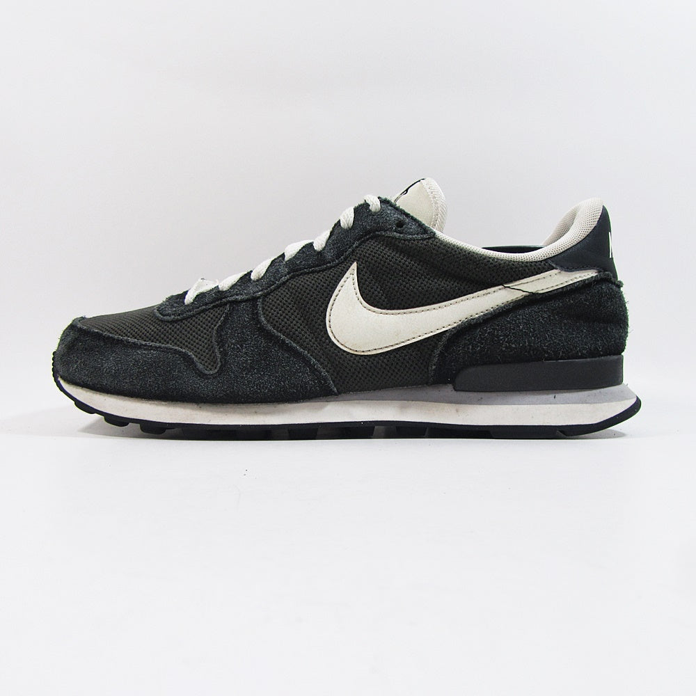 NIKE Internationalist - Khazanay