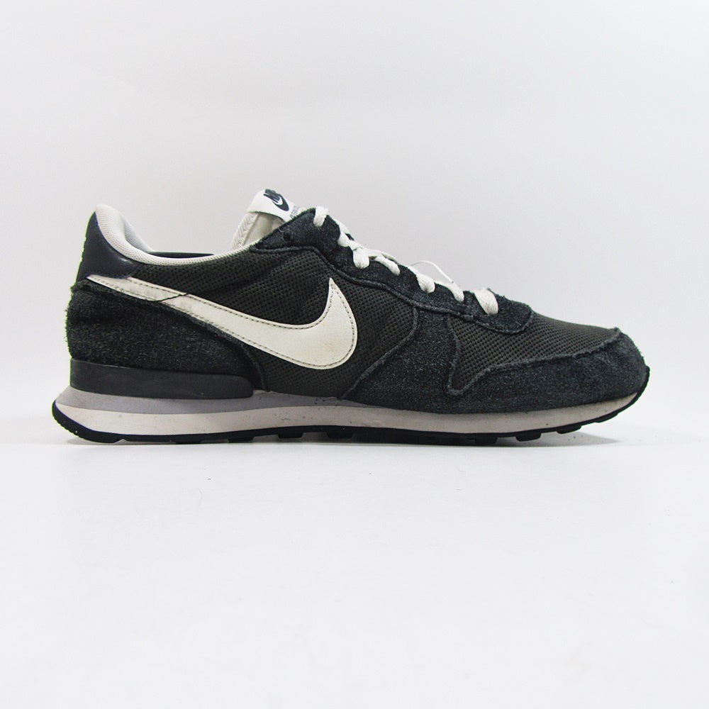 NIKE Internationalist - Khazanay