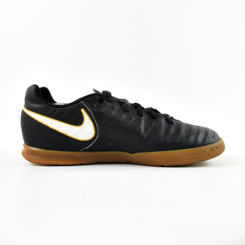 NIKE Tiempo - Khazanay