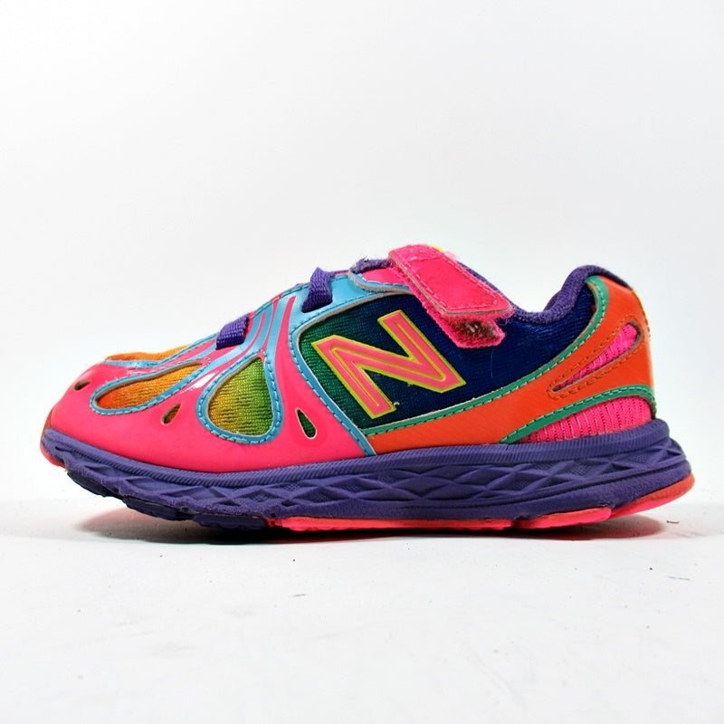 NEW BALANCE0 - Khazanay