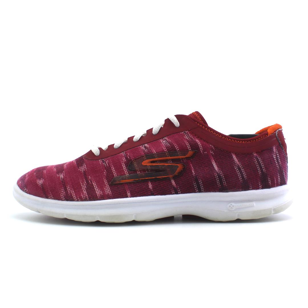 Skechers goga hot sale plus