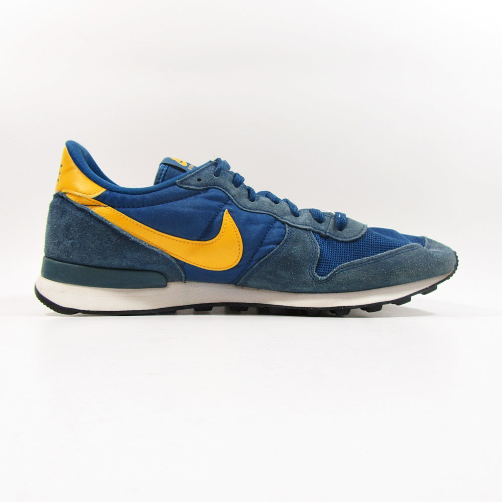 NIKE Internationalist - Khazanay