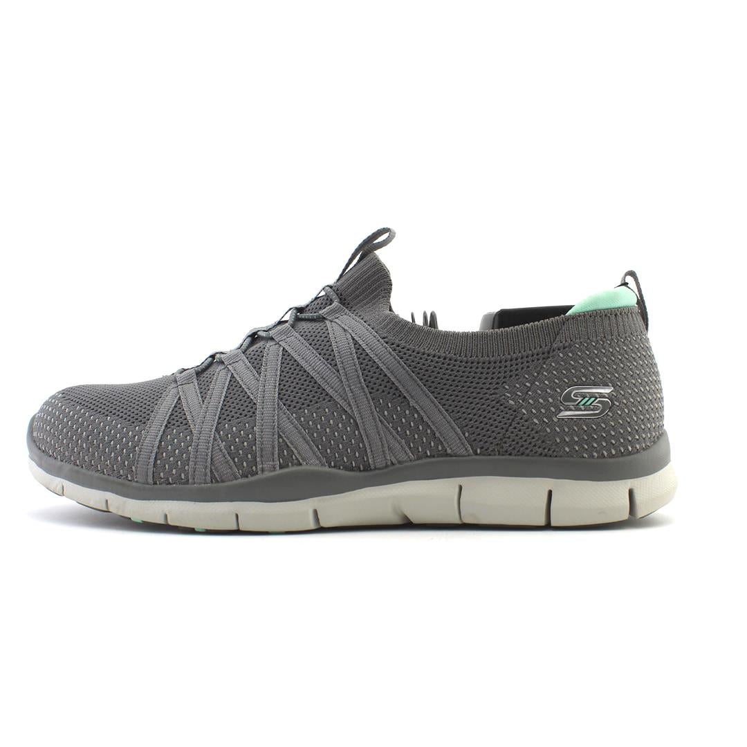 Skechers glider slip on bungee outlet trainer