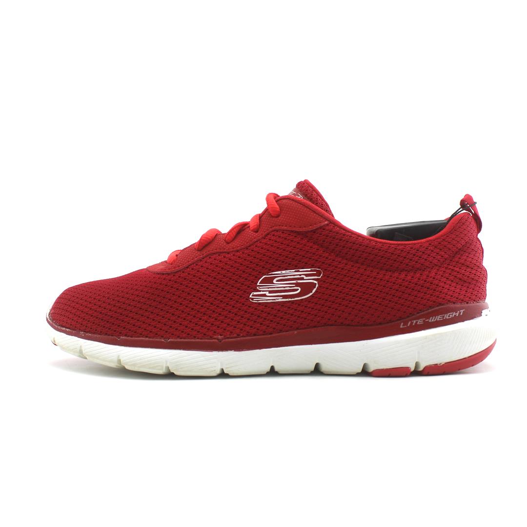 Weight of hot sale skechers shoes