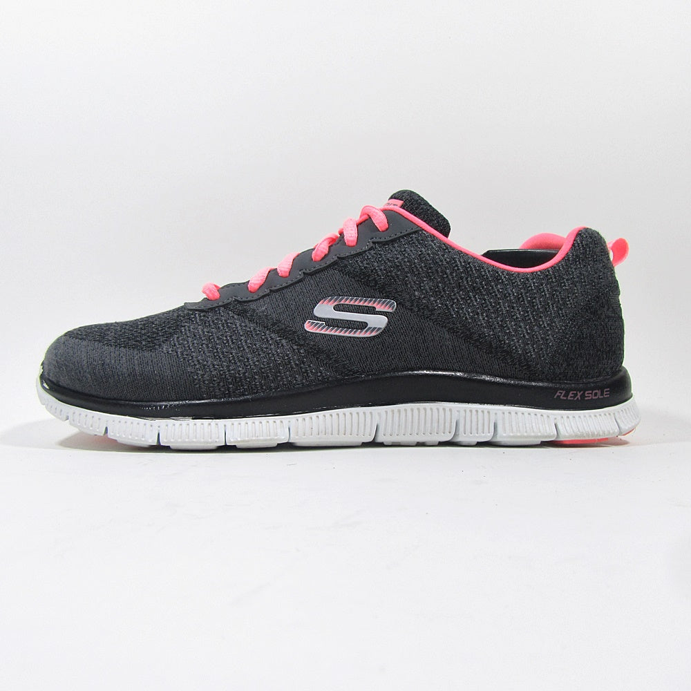 SKECHERS Mory Foam - Khazanay