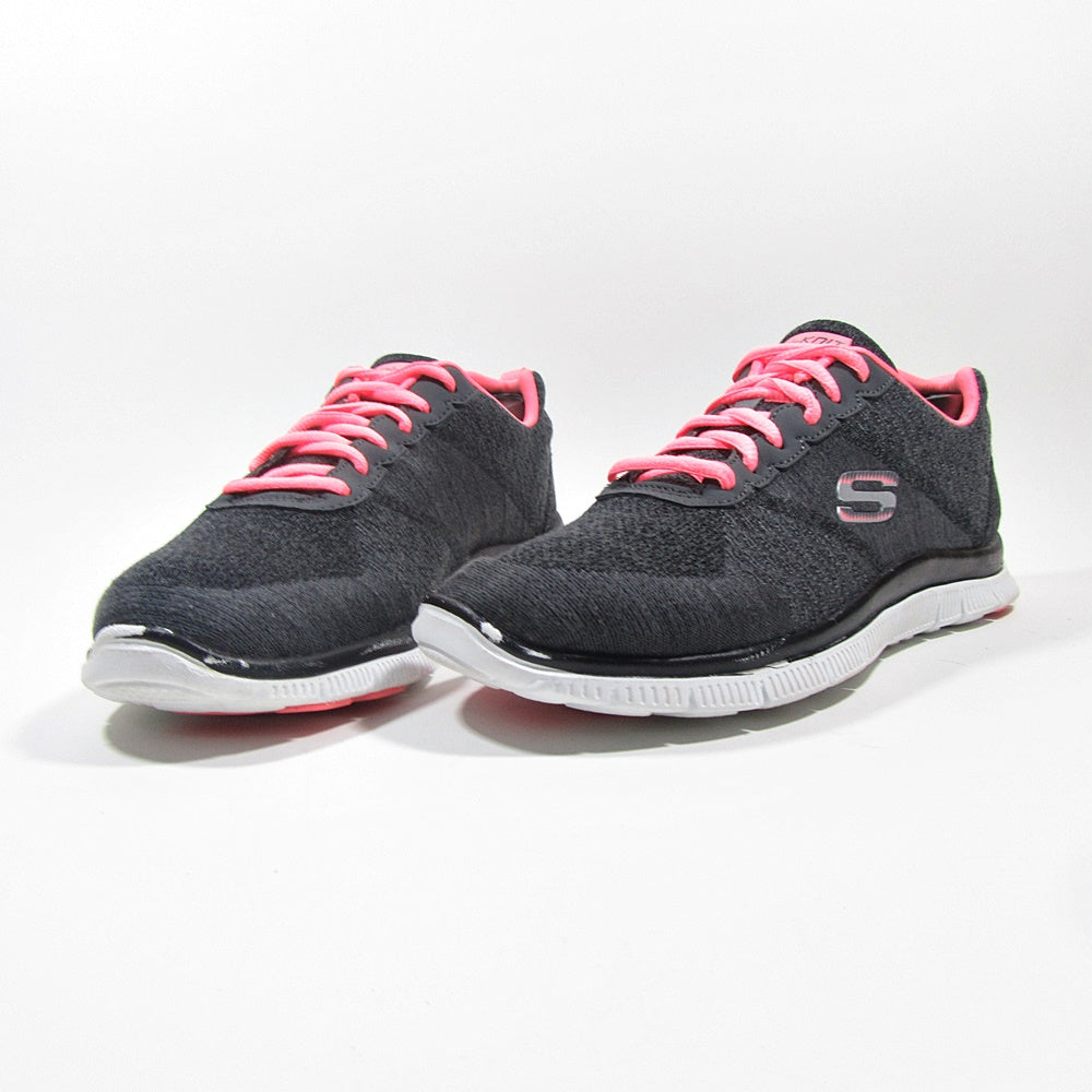 SKECHERS Mory Foam - Khazanay