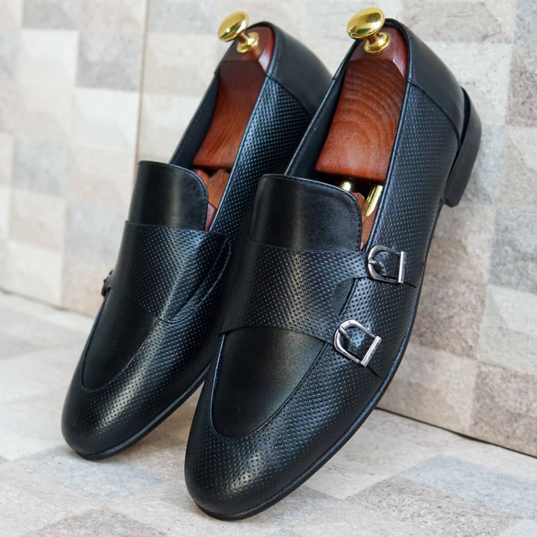 AS-2740 -Adler Shoes Makes Pakistan Best Handmade Leather Shoes.● Upper: 100% Original Aniline Leather ● Sole: 100% Original Cow Leather Sole ● Lining: Anti-bacterial lining with added comfort ● Warranty: 3-Month Repair Warranty