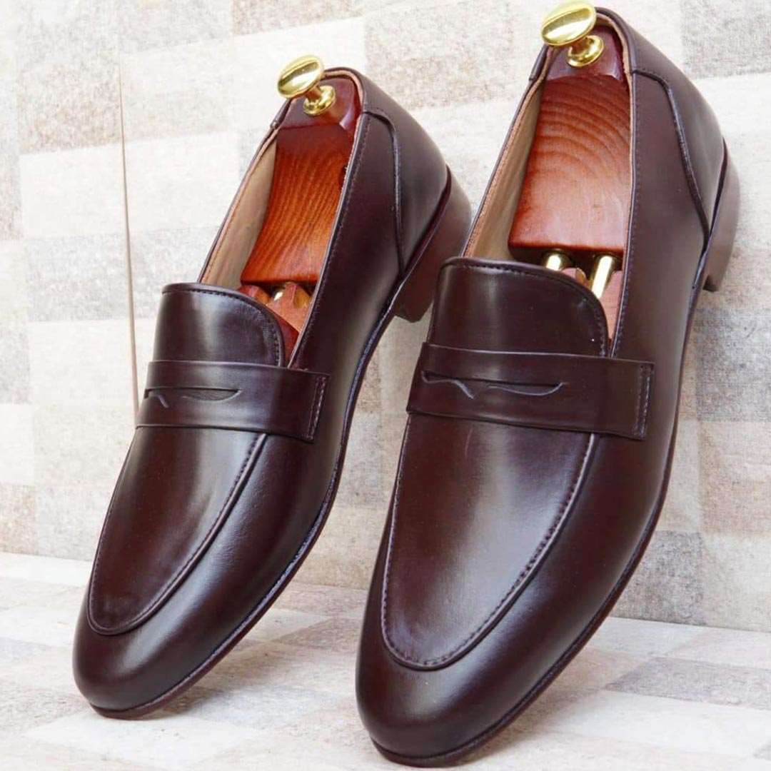 AS-2780 (ET) -Adler Shoes Makes Pakistan Best Handmade Leather Shoes.● Upper: 100% Original Aniline Leather ● Sole: 100% Original Cow Leather Sole ● Lining: Anti-bacterial lining with added comfort ● Warranty: 3-Month Repair Warranty