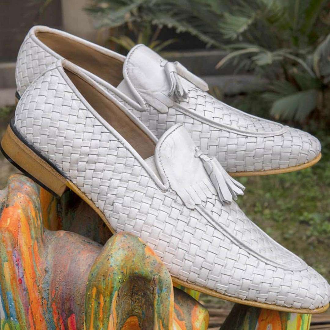 AS- 2641 White Goat -Adler Shoes Makes Pakistan Best Handmade Leather Shoes.● Upper: 100% Original Aniline Leather ● Sole: 100% Original Cow Leather Sole ● Lining: Anti-bacterial lining with added comfort ● Warranty: 3-Month Repair Warranty