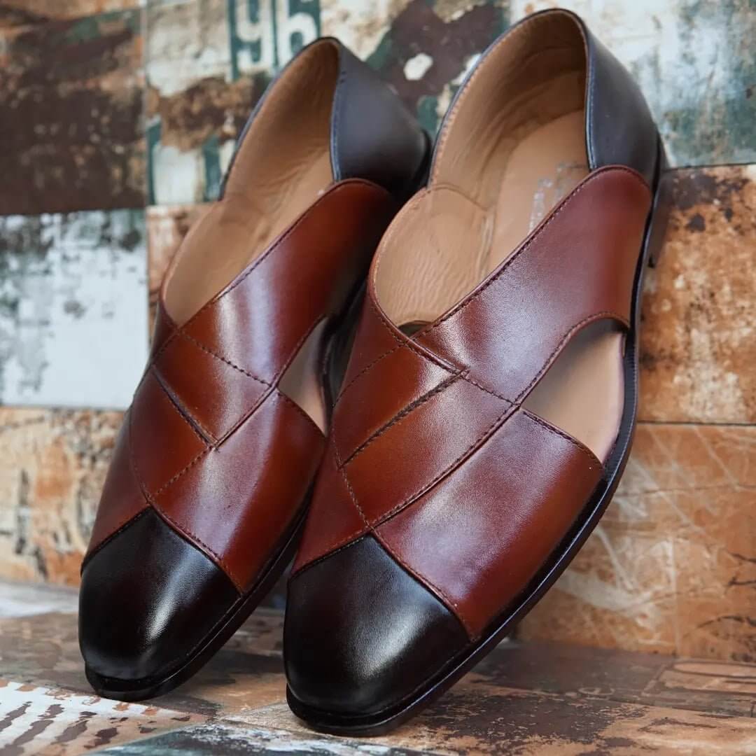 AS 0111 -Adler Shoes Makes Pakistan Best Handmade Leather Shoes.● Upper: 100% Original Aniline Leather ● Sole: 100% Original Cow Leather Sole ● Lining: Anti-bacterial lining with added comfort ● Warranty: 3-Month Repair Warranty