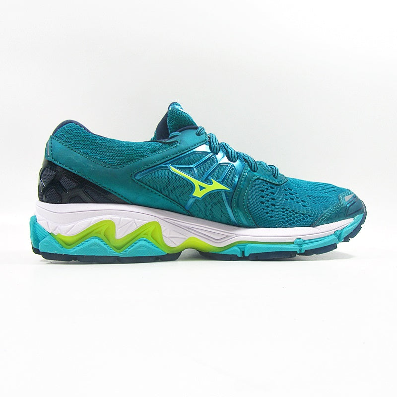 MIZUNO Wave Horizon - Khazanay