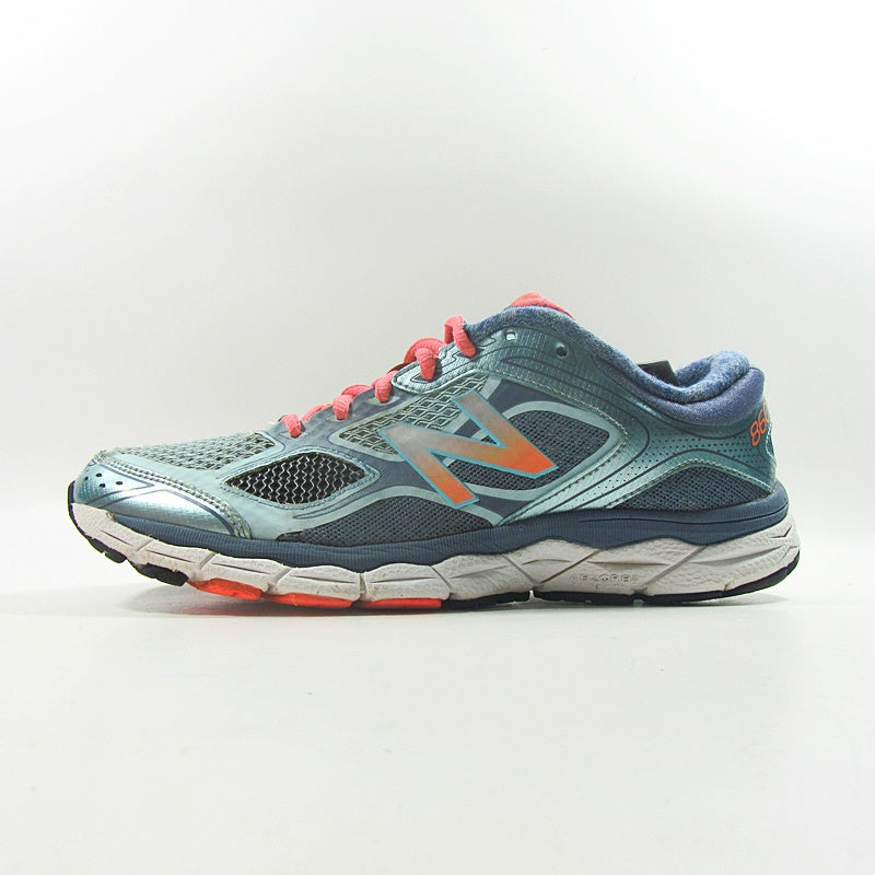 NEW BALANCE 860V6 - Khazanay