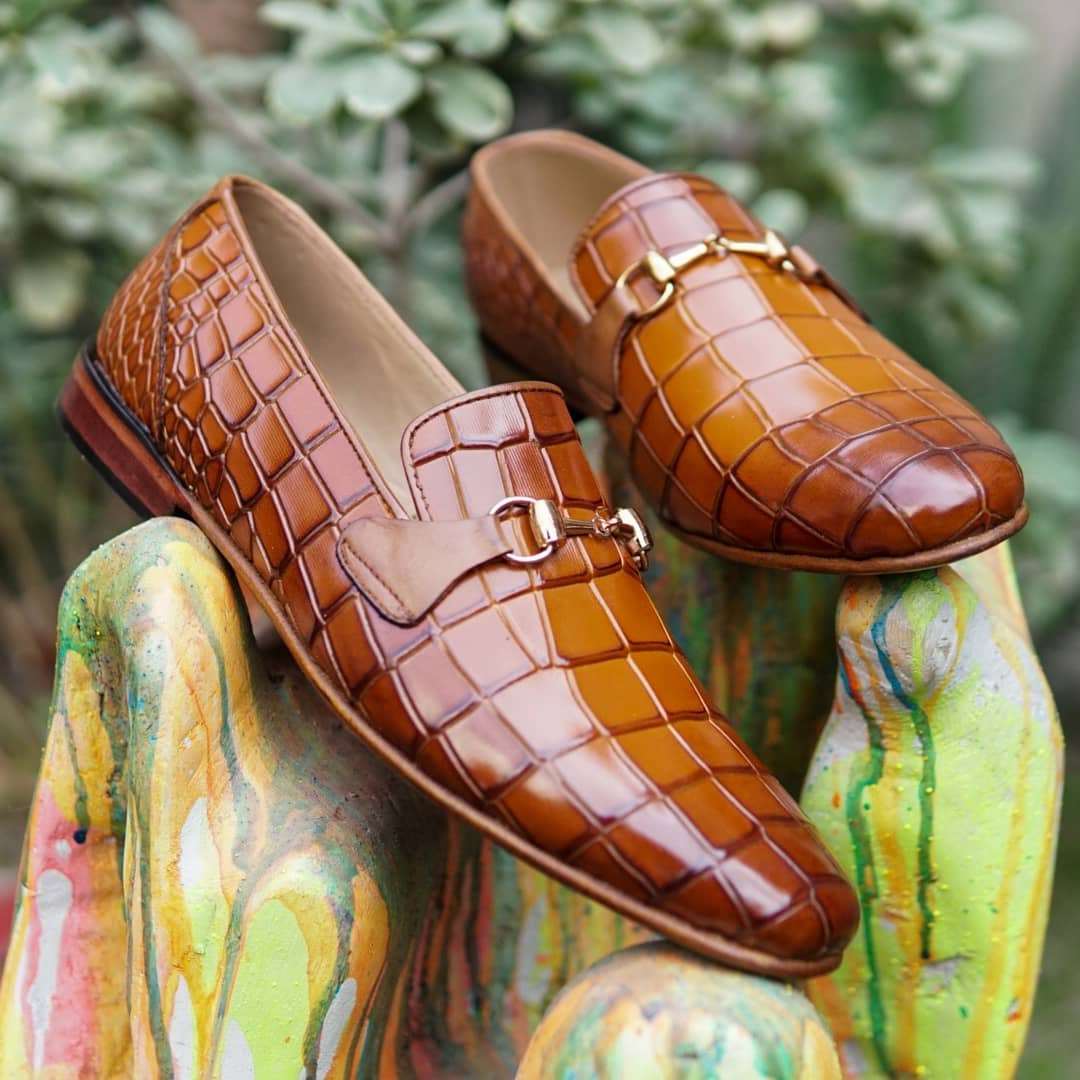 AS 2759 -MxD- Adler Shoes Makes Pakistan Best Handmade Leather Shoes.● Upper: 100% Original Aniline Leather ● Sole: 100% Original Cow Leather Sole ● Lining: Anti-bacterial lining with added comfort ● Warranty: 3-Month Repair Warranty