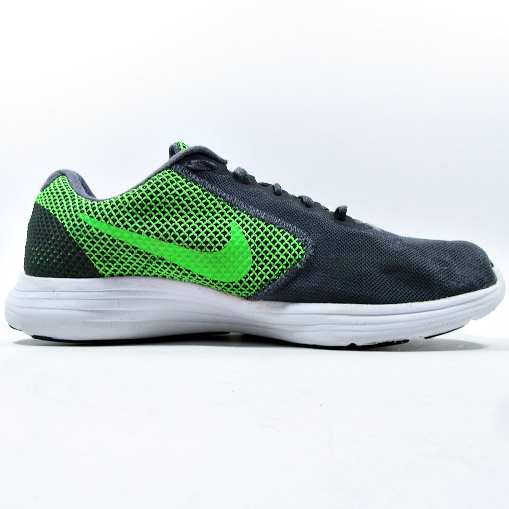 NIKE Revolution 3 - Khazanay