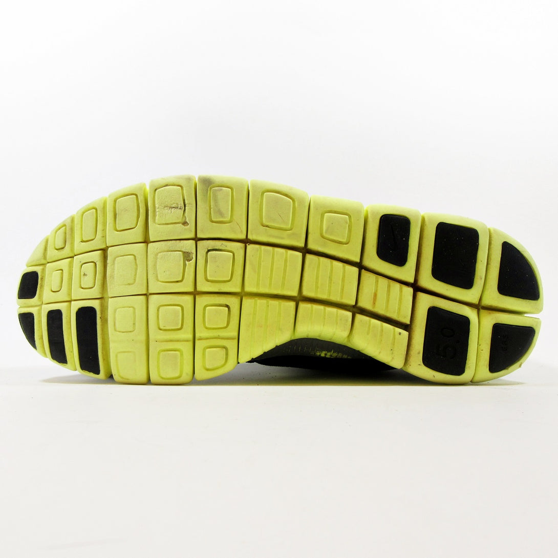 NIKE Free Waffle - Khazanay