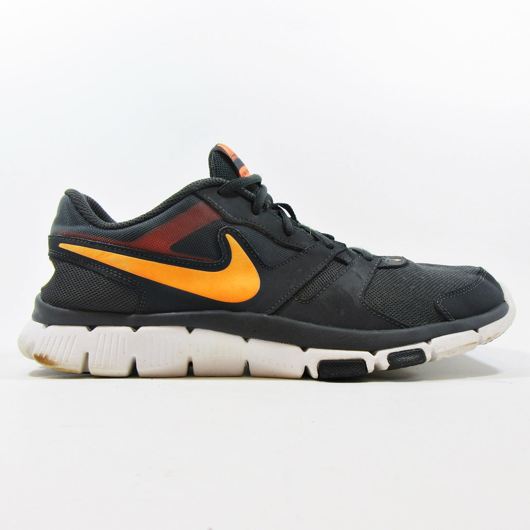 NIKE Total Core Trainer - Khazanay