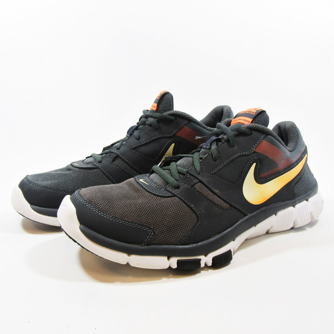 NIKE Total Core Trainer - Khazanay