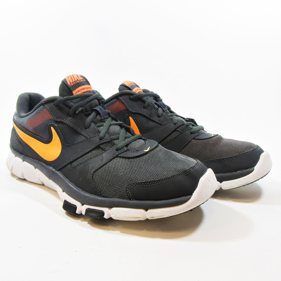 NIKE Total Core Trainer - Khazanay