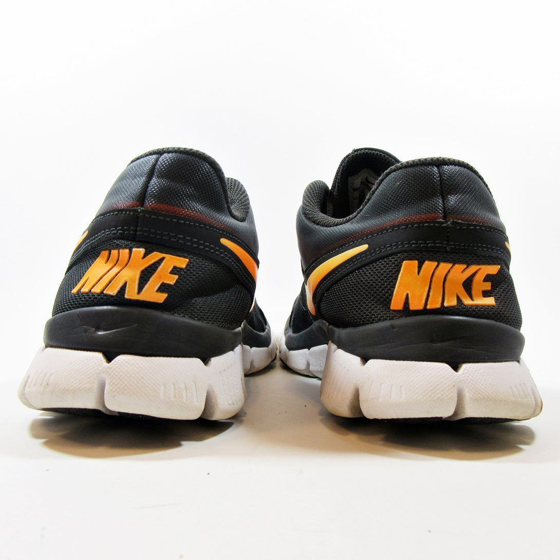 NIKE Total Core Trainer - Khazanay