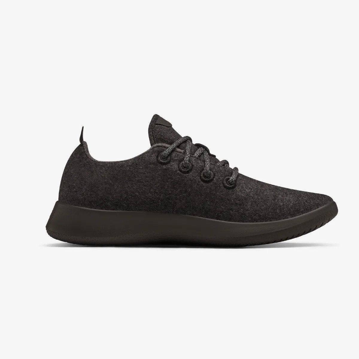 Allbirds on sale all black