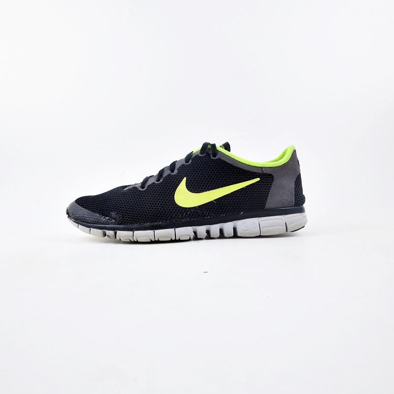 Nike FREE - Khazanay