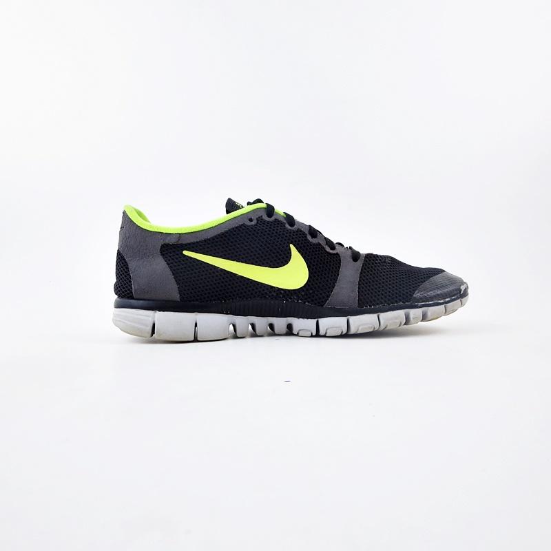 Nike FREE - Khazanay