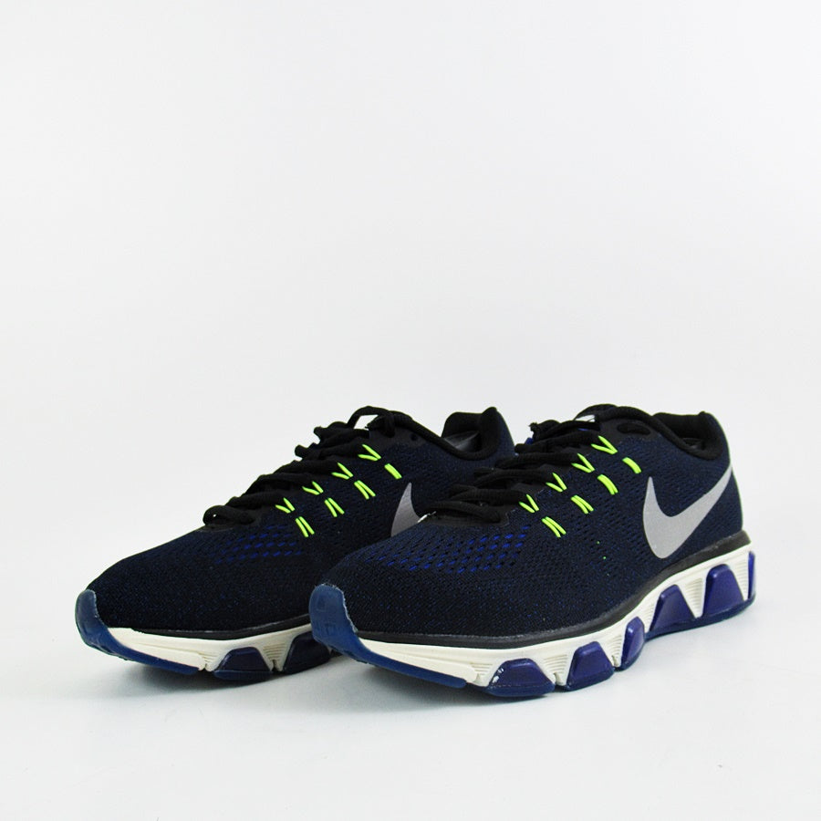 NIKE Tail Wind 8 - Khazanay